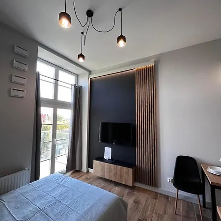 - Plac Jana Pawla Ii Centrum Апартаменти *