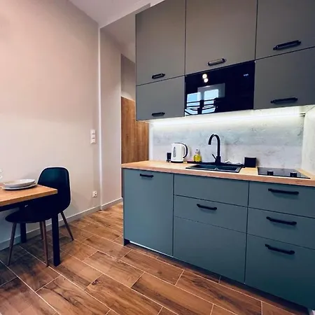 - Plac Jana Pawla Ii Centrum Апартаменти *