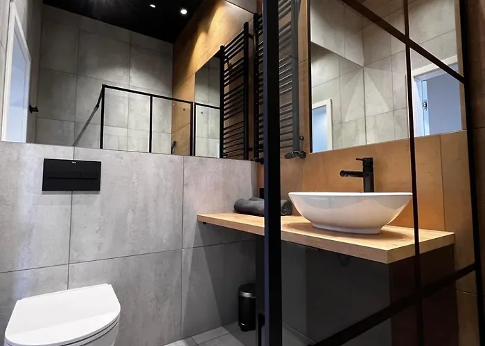 - Plac Jana Pawla Ii Centrum Апартаменти *