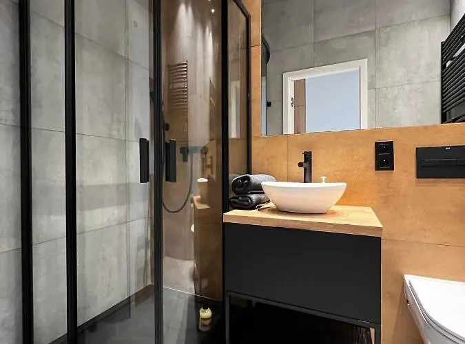 - Plac Jana Pawla Ii Centrum Апартаменти Вроцлав