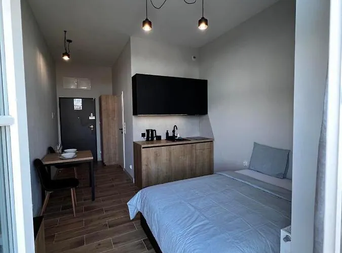 - Plac Jana Pawla Ii Centrum Апартаменти *