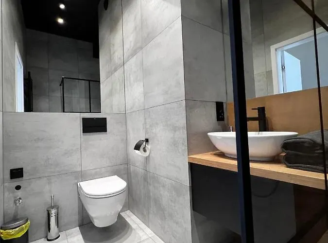 - Plac Jana Pawla Ii Centrum Апартаменти *