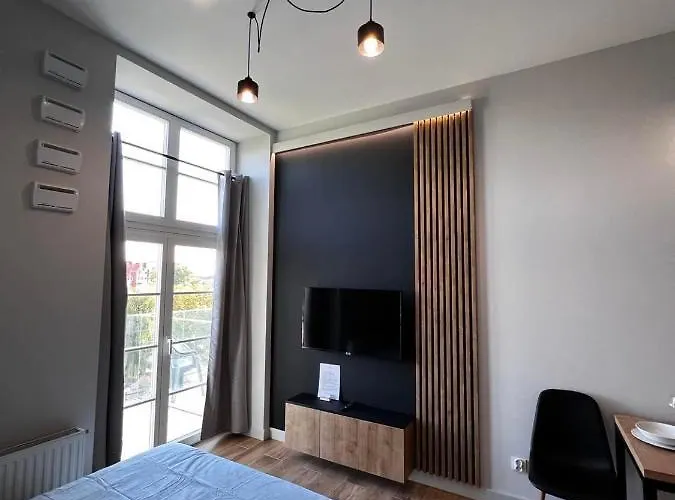 - Plac Jana Pawla Ii Centrum Апартаменти *