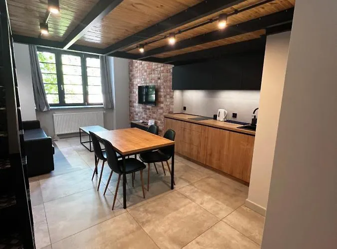 - Plac Jana Pawla Ii Centrum Апартаменти *